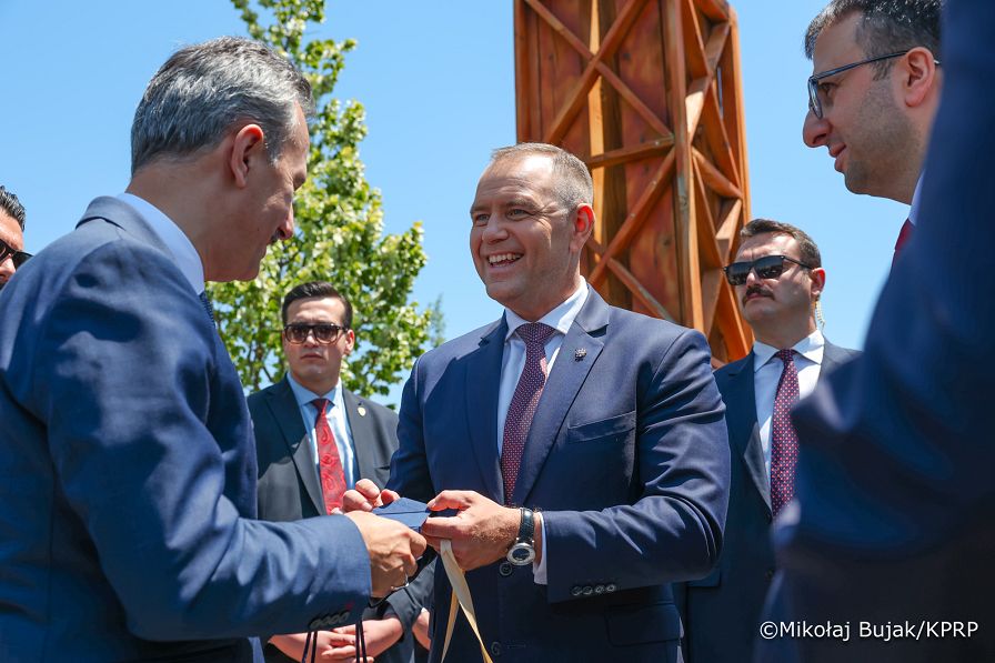 030_Prezydent Karol Nawrocki_Wizyta w firmie zbrojeniowej Aselsan_23-06-2026_MWB13232.jpg.JPG