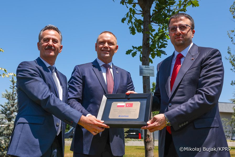 029_Prezydent Karol Nawrocki_Wizyta w firmie zbrojeniowej Aselsan_23-06-2026_MWB13161.jpg.JPG