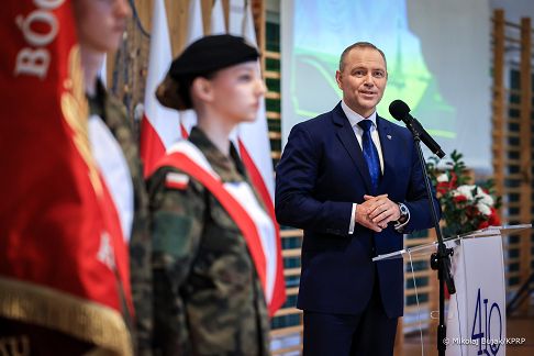 013_Prezydent_Karol_Nawrocki_jubileusz_80_lecia_IV_LO_z_OMS_20260603_MWB28652.jpg