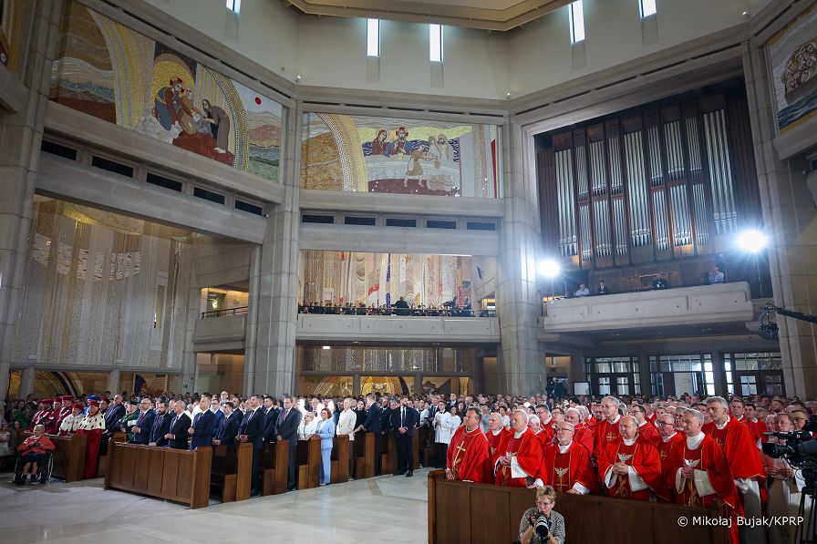 011_Prezydent_Karol_Nawrocki_uroczystosci_Beatyfikacja_Salezjanie_Krakow_20260606_MWB19207_1.jpg