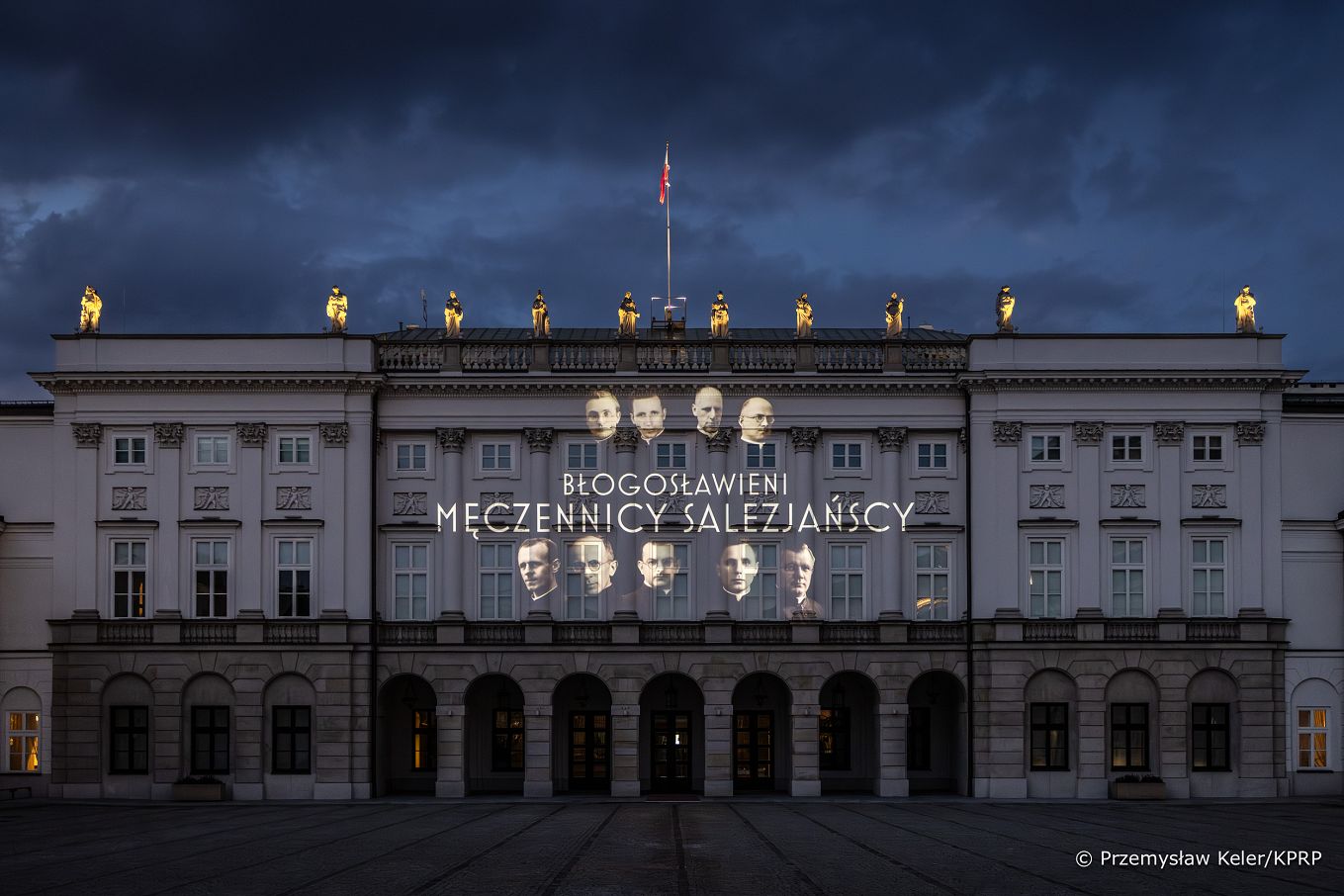 001_Iluminacja_Beatyfikacja_Salezjanie_Krakow_20260606_MB1_4841.jpg