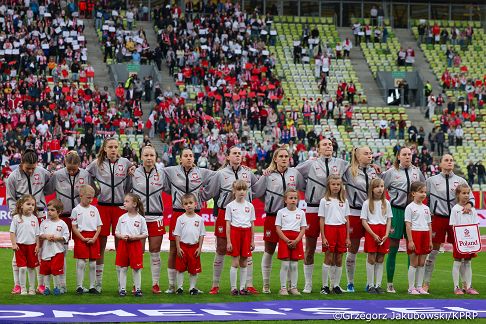 002_Pierwsza Dama Marta Nawrocka_Gdańsk_Piłka Nozna kobiet mecz Polska-Francja_05-06-2026_GJB_5599.jpg.JPG
