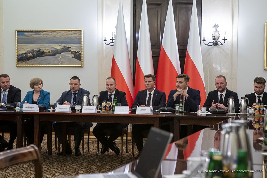 14_Adam_Andruszkiewicz_delegacja_samorzadow _20260710__MA_0802.jpg