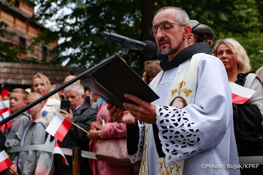 006_Prezydent Karol Nawrocki_Radruż_Narodowy Dzień Pamięci o Polakach - Ofiarach Ludobójstwa dokonanego przez OUN i UPA_11-07-2026_MWB10357.jpg.JPG