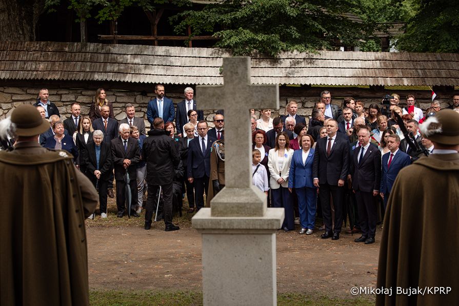 003_Prezydent Karol Nawrocki_Radruż_Narodowy Dzień Pamięci o Polakach - Ofiarach Ludobójstwa dokonanego przez OUN i UPA_11-07-2026_MWB28387.jpg.JPG