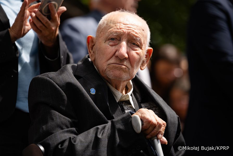 008_Prezydent Karol Nawrocki_Radruż_Narodowy Dzień Pamięci o Polakach - Ofiarach Ludobójstwa dokonanego przez OUN i UPA_11-07-2026_MWB28126.jpg.JPG