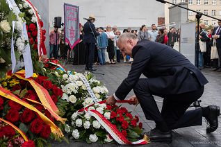 002_Minister Wojciech Kolarski_Uroczystości przy pomniku Umschlagplatz_22-07-2026_GJB_9825.jpg.JPG