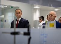 014_Prezydent_Karol_Nawrocki_wizyta_Olimp_Nutrifarm_Debica_20260723_MWB15194.jpg