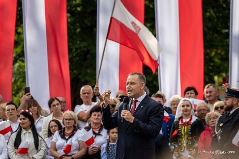 001_e_Prezydent_Karol_Nawrocki_wizyta_Debica_20260723_MWB20686.jpg
