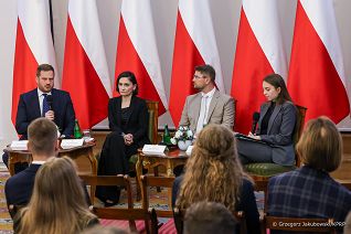001_Belweder_Debata_Jak_chronic_dzieci_w_sieci_20260723_GJB_0244.jpg