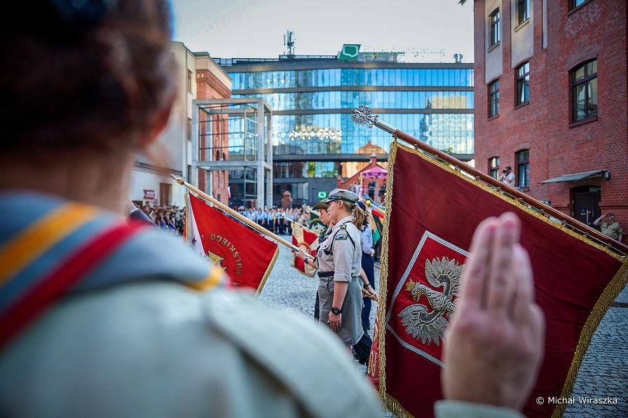 005_Minister_Wojciech_Kolarski_Apel_Zlot_Harcerski_82_rocznica_Powstania_Warszawskiego_20260729_image00006.jpg