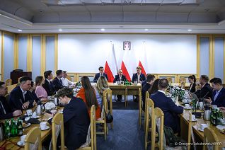 002_Minister_Adam_Andruszkiewicz_IV_posiedzenie_Rady_Mlodziezy_20260703_GJB_4331.jpg