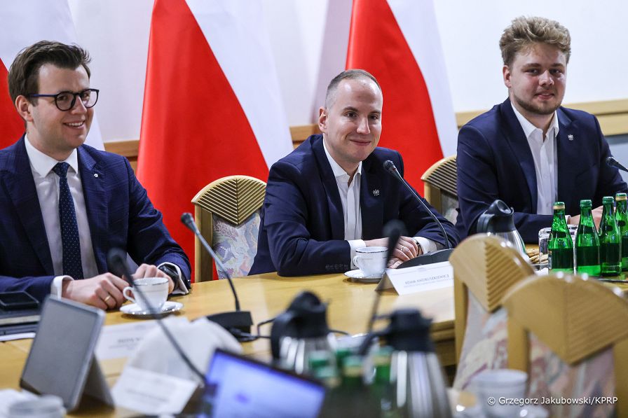 003_Minister_Adam_Andruszkiewicz_IV_posiedzenie_Rady_Mlodziezy_20260703_GJB_4354.jpg