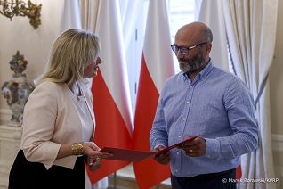 01_Agnieszka_Jedrzak_Artur-Szulc_wreczenia_aktu_powolania_Rada_Polonnii_20260731_MB_14732.jpg