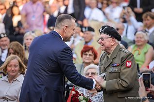 002_Prezydent_Karol_Nawrocki_Msza_sw_polowa_obchody_82_rocznicy_Powstania_Warszawskiego_20260731_MB_21728.jpg