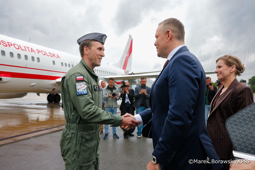 001_Para Prezydencka_Wylot na Szczyt NATO w Turcji_07-07-2026_MB1_9278.jpg.JPG