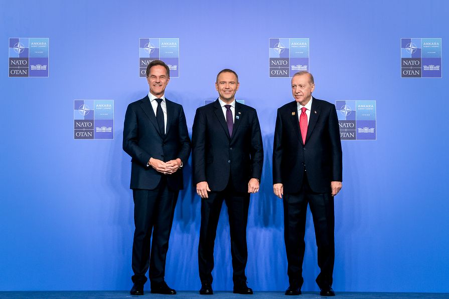 003_Prezydent_Karol_Nawrocki_Szczyt_NATO_Ankara_Family_photo_20260708_MB1_9791.jpg