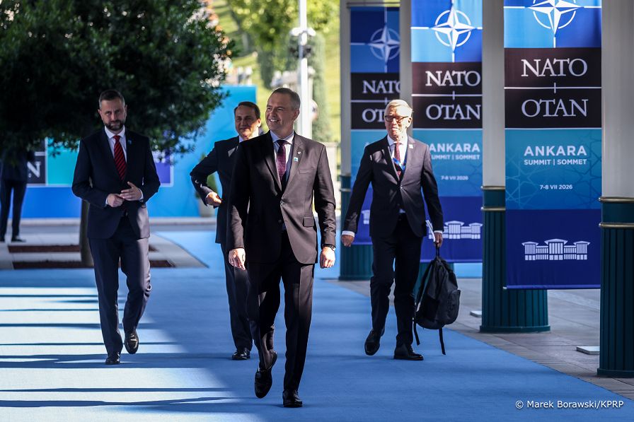 001_Prezydent_Karol_Nawrocki_doorstep_Szczyt_NATO_Ankara_20260708_MB2_8709.jpg