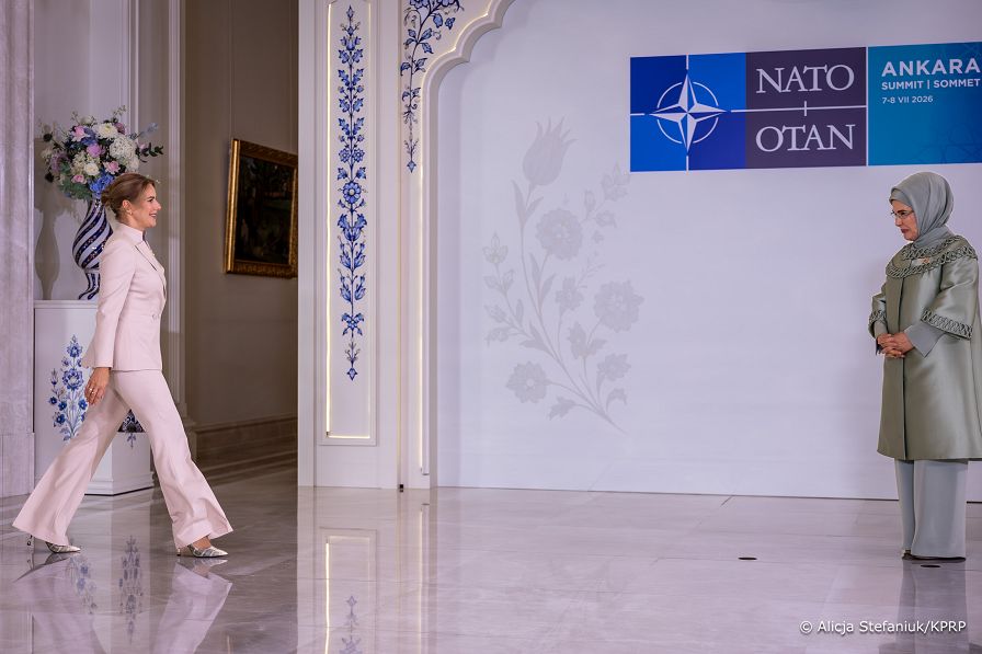001_Prezydentowa_Marta_Nawrocka_spotkanie_Malzonka_Emine_Erdogan_Szczyt_NATO_Ankara_20260708_7C6A8618.jpg