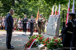 008_Prezydent_Karol_Nawrocki_upamietnienie_Ofiar_Rzezi_Woli_zlozenie_wienca_20260801_MWB14775.jpg