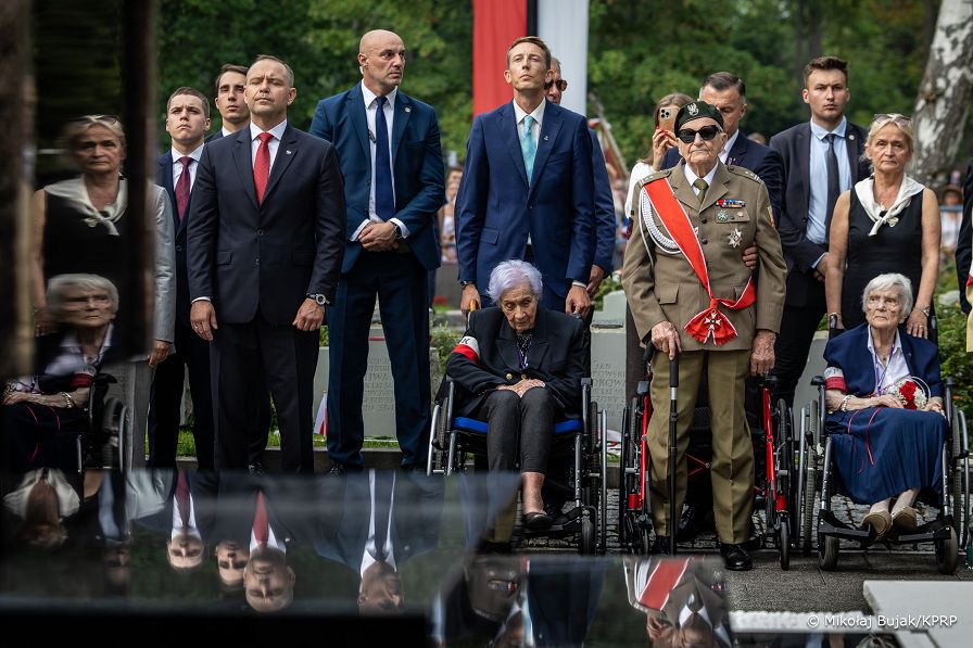 002_Prezydent_Karol_Nawrocki_82_rocznica_wybuchu_Powstania_Warszawskiego_Powazki_20260801_MWB24992.jpg