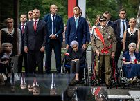 002_Prezydent_Karol_Nawrocki_82_rocznica_wybuchu_Powstania_Warszawskiego_Powazki_20260801_MWB24992.jpg