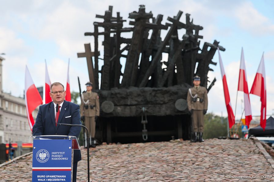 0004_Doradca Jan Józef Kasprzyk_Uroczystości przy Pomniku Poległym i Pomordowanym na Wschodzie_11-08-2026_PK2_5879.jpg