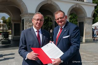 003_Doradca Jan Józef Kasprzyk_Złożenie wieńca przy grobie nieznanego żołnierza_11-08-2026_MB_17735.jpg.JPG