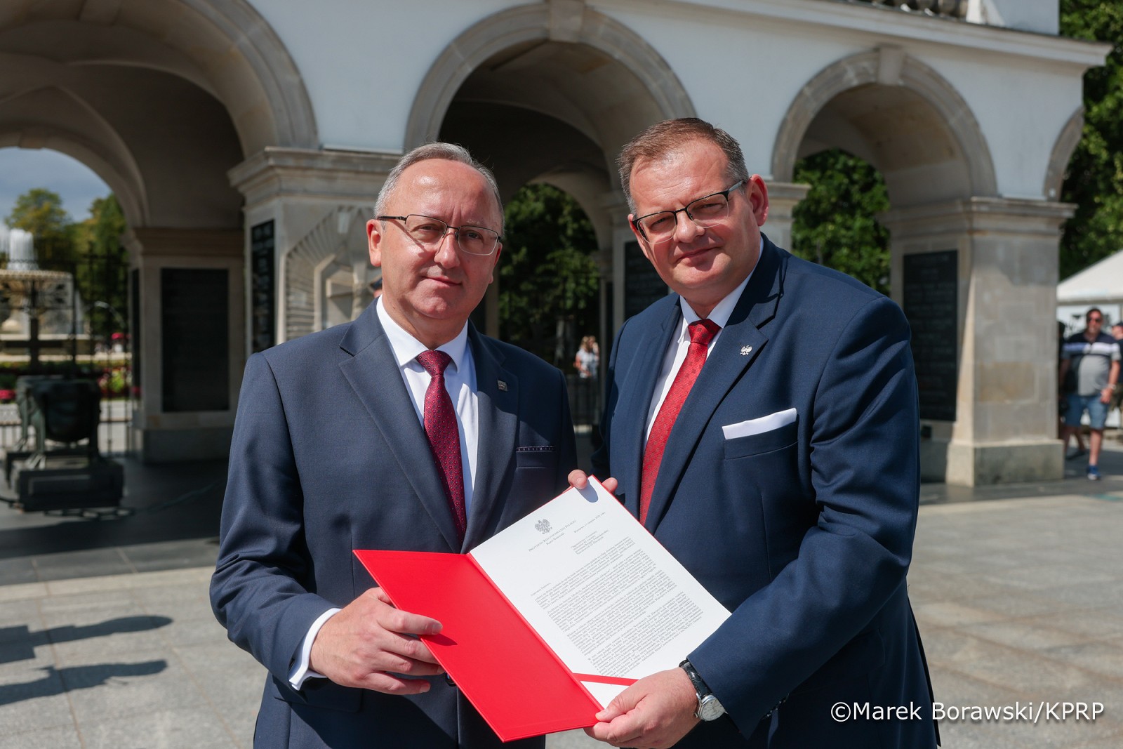 003_Doradca Jan Józef Kasprzyk_Złożenie wieńca przy grobie nieznanego żołnierza_11-08-2026_MB_17735.jpg.JPG [817.69 KB]