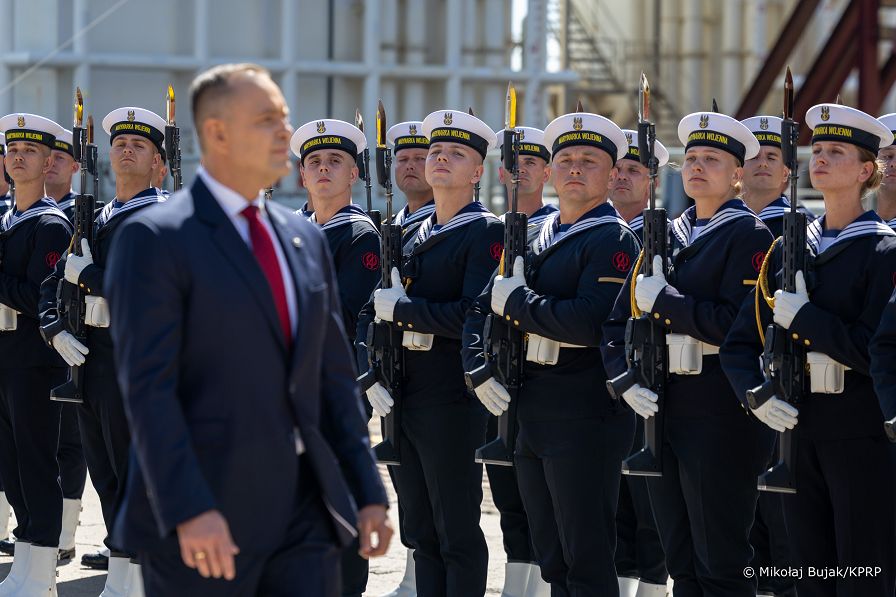 002_c_Prezydent_Karol_Nawrocki_wodowanie_ORP_Wicher_20260812_MWB20051.jpg