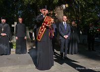003_Minister Wojciech Kolarski_Złożenie wieńców na grobach przed Świętem Wojska Polskiego_14-08-2026_MB_18338.jpg.JPG