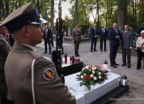 023_Prezydent Karol Nawrocki_Apel Pamięcipod Pomnikiem Poległym 1920 roku_14-08-2026_1S5A2277.jpg.JPG