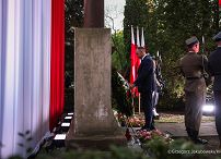 020_Prezydent Karol Nawrocki_Apel Pamięcipod Pomnikiem Poległym 1920 roku_14-08-2026_1S5A2158.jpg.JPG