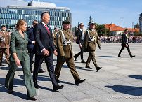 019_Para Prezydencka_Uroczysta Zmiana Warty Przy Grobie Nieznanego Żołnierza_15-08-2026_1S5A2653.jpg.JPG