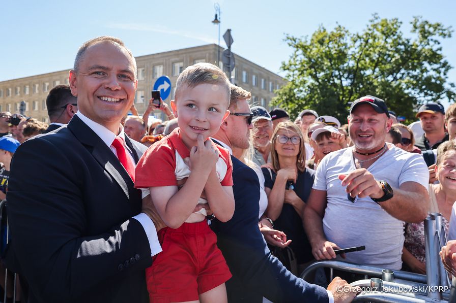 029_Para Prezydencka_Uroczysta Zmiana Warty Przy Grobie Nieznanego Żołnierza_15-08-2026_1S5A2820.jpg.JPG