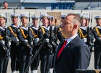 012_Para Prezydencka_Uroczysta Zmiana Warty Przy Grobie Nieznanego Żołnierza_15-08-2026_LB_20210.jpg.JPG