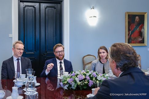 005_Minister Bartosz Grodecki_Spotkanie z delegacją amerykańskich przedsiębiorców_18-08-2026_1S5A9640.jpg.JPG