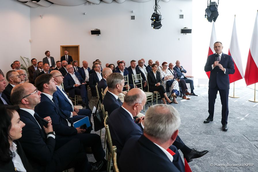 013_Prezydent_Karol_Nawrocki_posiedzenie_Rady_Biznesu_Jurata_20260825_MB_10237.jpg
