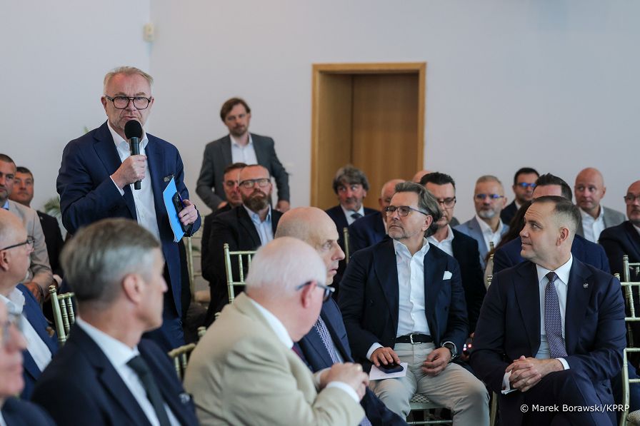 012_Prezydent_Karol_Nawrocki_posiedzenie_Rady_Biznesu_Jurata_20260825_MB_27146_1.jpg