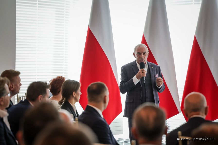 016_Prezydent_Karol_Nawrocki_posiedzenie_Rady_Biznesu_Jurata_20260825_MB_27209.jpg