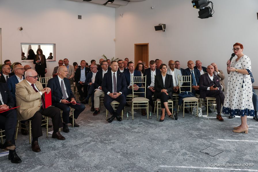015_Prezydent_Karol_Nawrocki_posiedzenie_Rady_Biznesu_Jurata_20260825_MB_10317.jpg