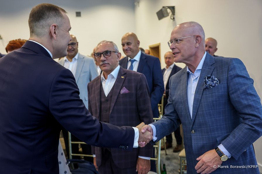 005_a_Prezydent_Karol_Nawrocki_posiedzenie_Rady_Biznesu_Jurata_20260825_MB_19938.jpg