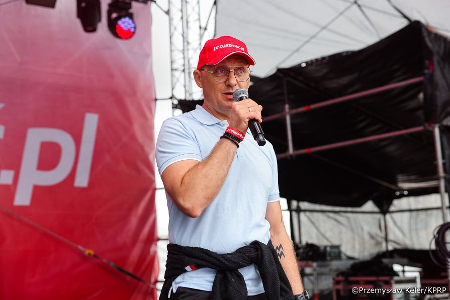 045_Jurata_Wydarzenie Przyszłość.pl_Wystąpienie Przemysława Babiarza_29-08-2026_PK1L9216.jpg.JPG