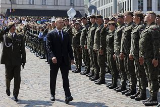 03_Karol_Nawrocki_wrecza_sztandar_18_Stolecznej_Brygadzie_Obrony_Terytorialnej_20260803_PK2_3915.jpg