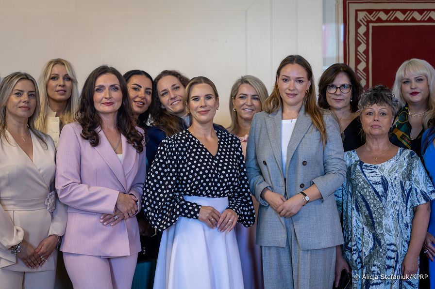 001_a_Prezydentowa_Marta_Nawrocka_spotkanie_Kobiety_BEYOND_Polish_American_Womens_Club_20260801_7C6A9946.jpg
