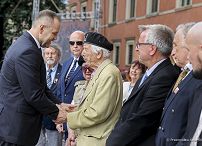 23_Karol_Nawrocki_wrecza_sztandar_18_Stolecznej_Brygadzie_Obrony_Terytorialnej_20260803_PK1_8028.jpg