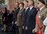 14_Karol_Nawrocki_wrecza_sztandar_18_Stolecznej_Brygadzie_Obrony_Terytorialnej_20260803_PK1_7885.jpg