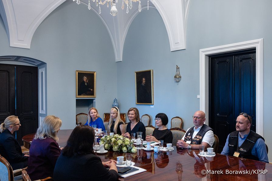 002_Minister Agnieszka Jędrzak_Spotkanie z przedstawicielami Polonii działającymi na Białorusi_04-08-2026_MB_16516.jpg.JPG