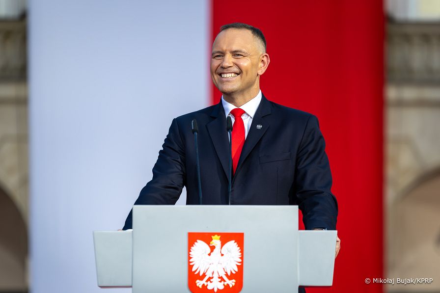 016_Prezydent_Karol_Nawrocki_rocznica_zaprzysiezenia_20260806_MWB26625.jpg