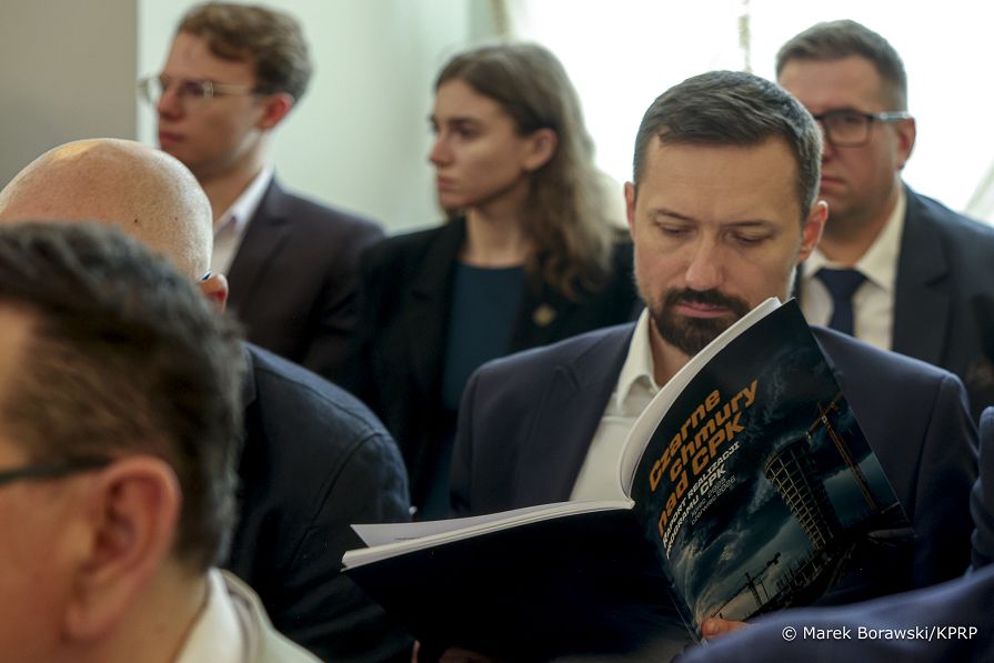 05_Pawel_Szefernaker_konferencja_Co dalej_z_CPK_20260807_MB_17536.jpg